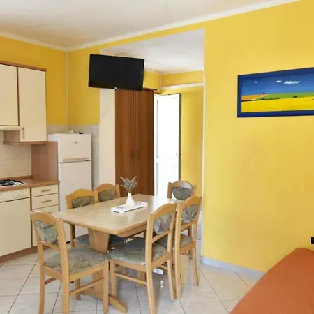 Milos Guest house *