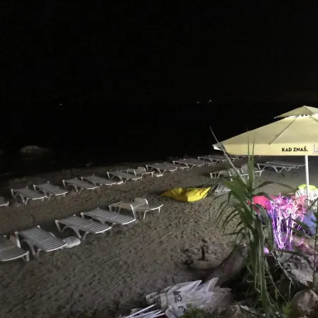 Milos Guest house