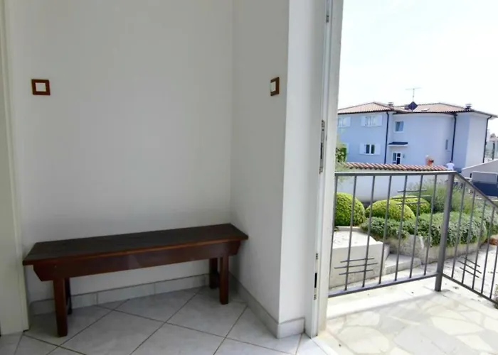 Apartmani Anita 招待所 *