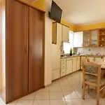 Πανσιόν Apartmani Anita