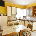 Apartmani Anita * Ουμάγκ